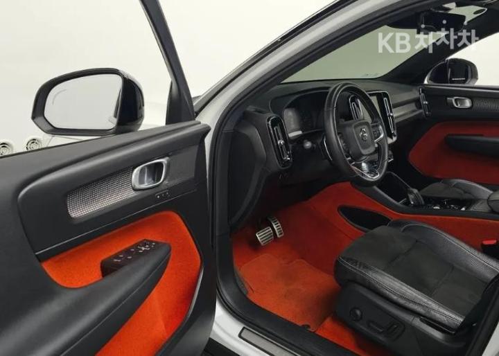 Volvo XC40 T4 AWD R-Design 9