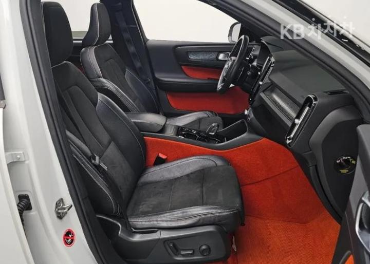 Volvo XC40 T4 AWD R-Design 10