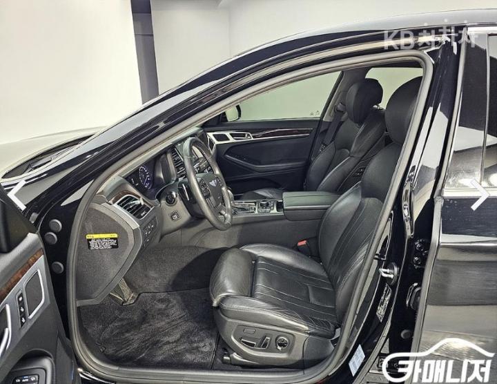 Hyundai Genesis DH G330 Premium AWD 8