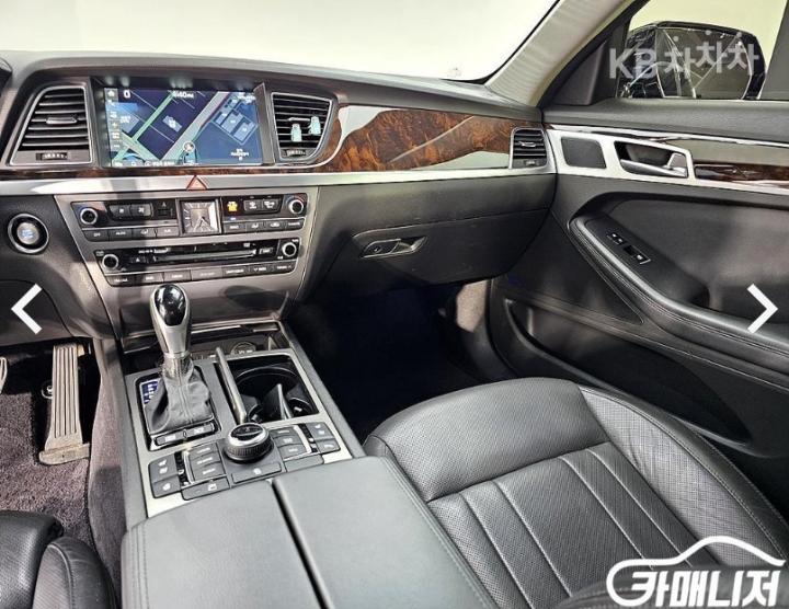 Hyundai Genesis DH G330 Premium AWD 10