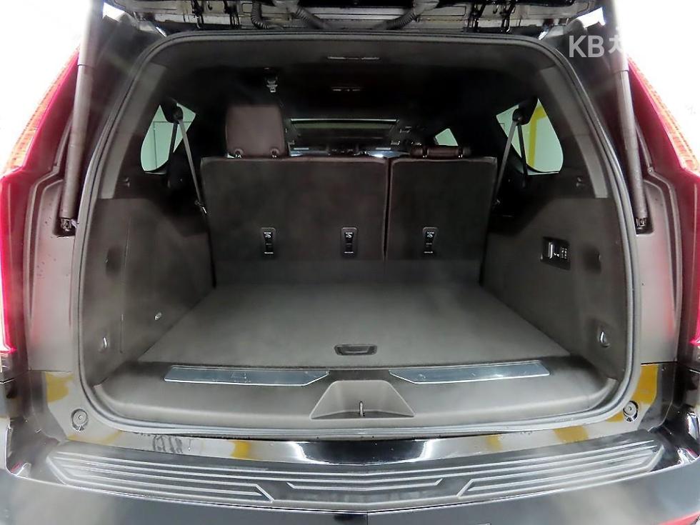 Cadillac Escalade — miniaturë 18