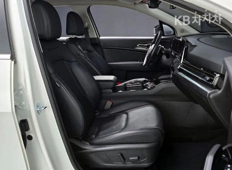 2023 - kia sportage