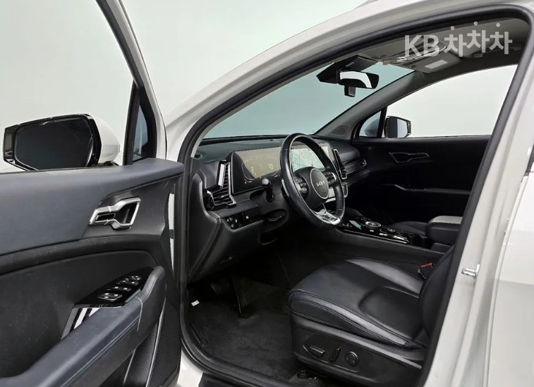 2023 - kia sportage
