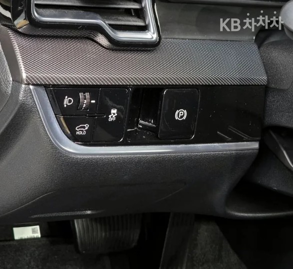 2023 - kia sportage