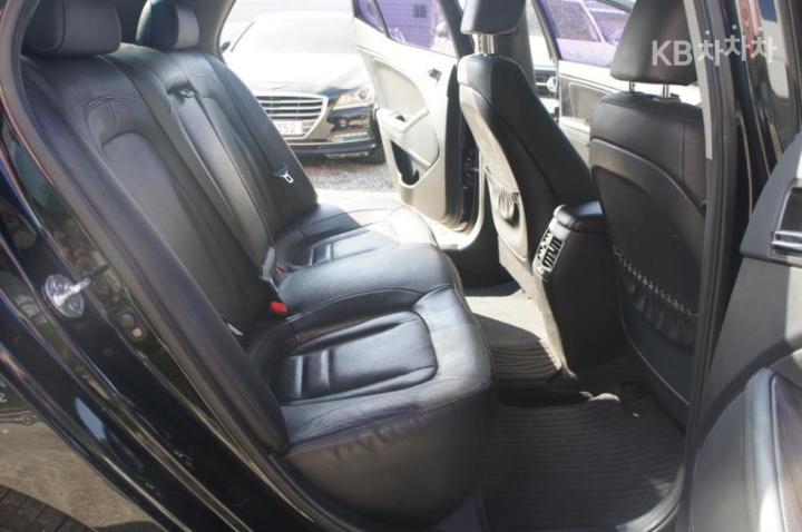 Kia K5 2.0 LPI Deluxe 10