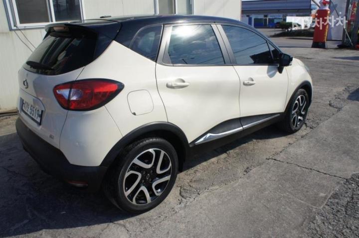 Renault QM3 RE Signature 6