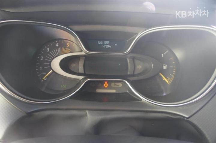 Renault QM3 RE Signature 10