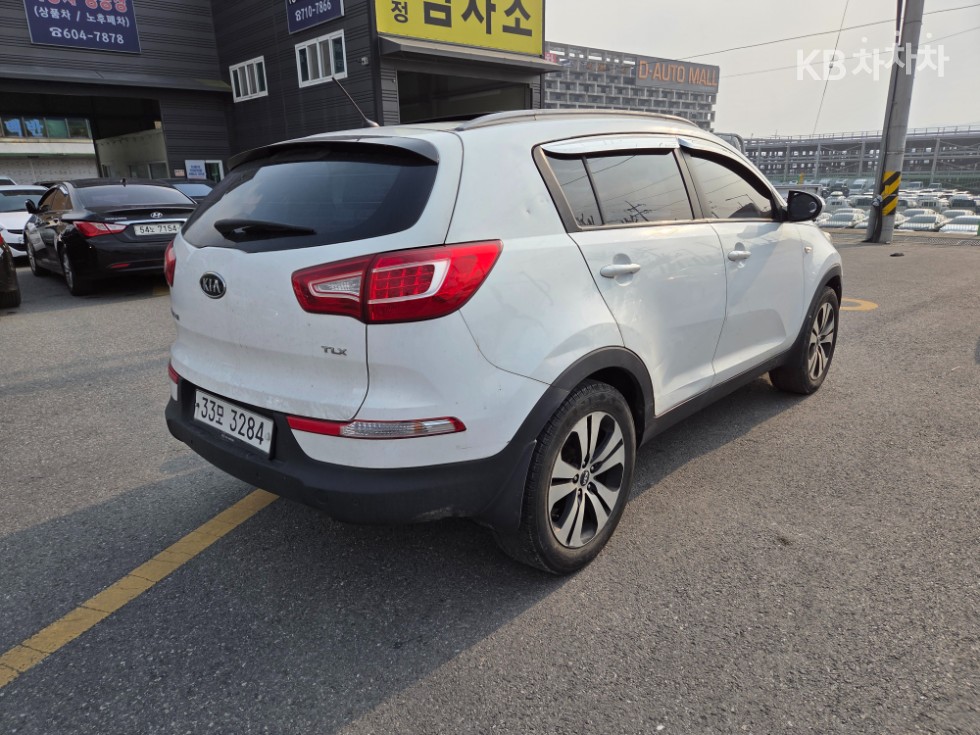 2011 - kia sportage