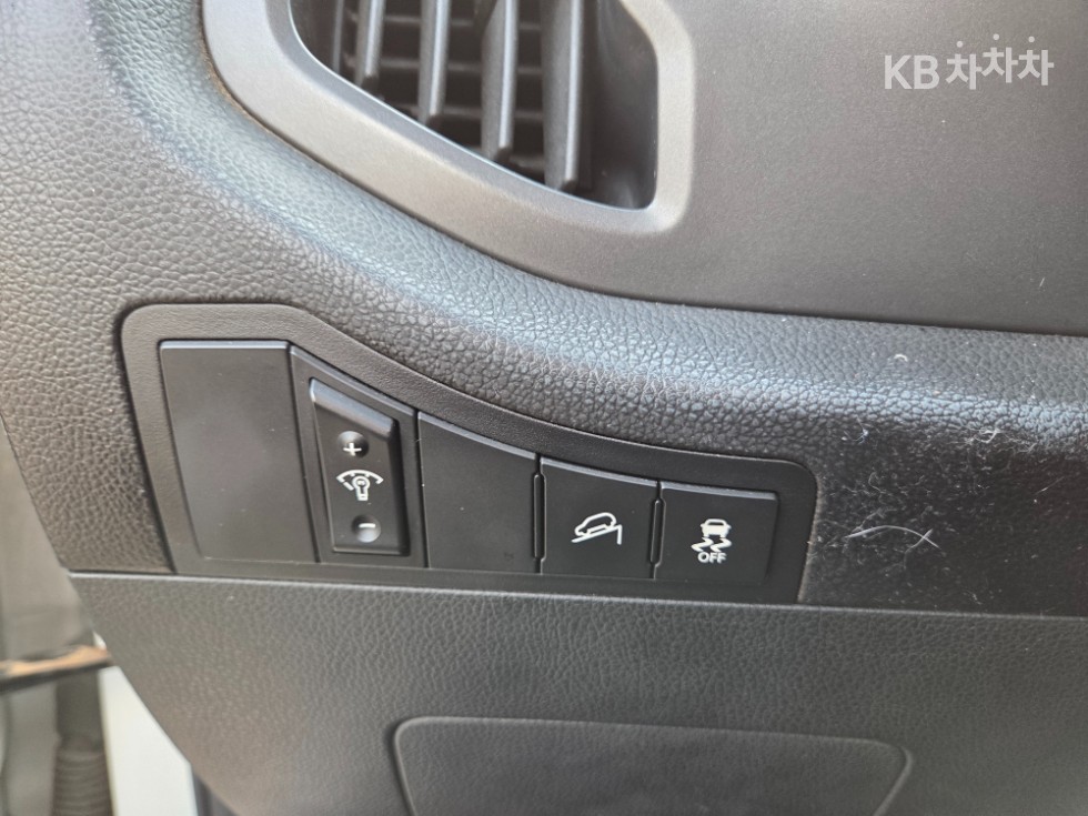 2011 - kia sportage