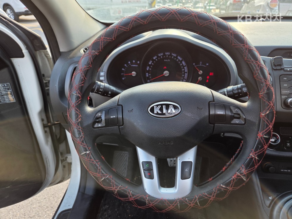 2011 - kia sportage