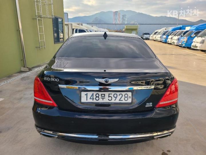 Genesis EQ900 3.8 GDI AWD Premium Luxury 6