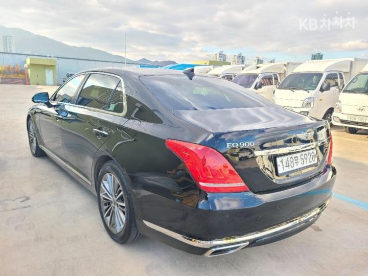 Genesis EQ900 3.8 GDI AWD Premium Luxury 7