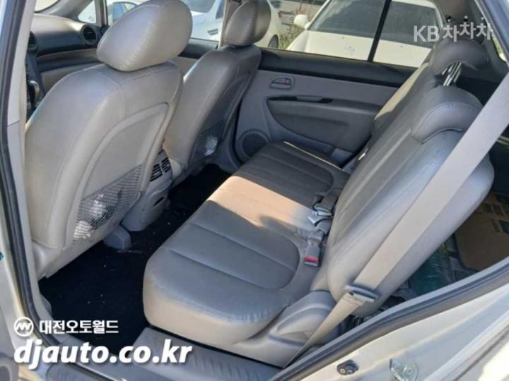 Kia Carens New 2.0 LPI GLX Premium Type 9