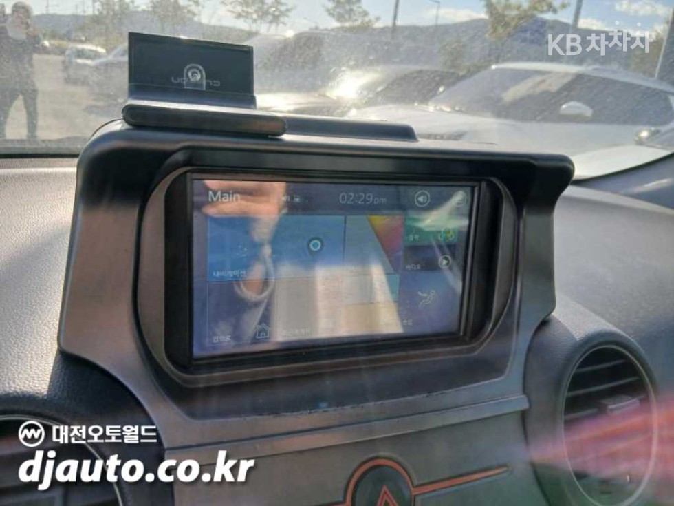 Kia Carens — miniaturë 13