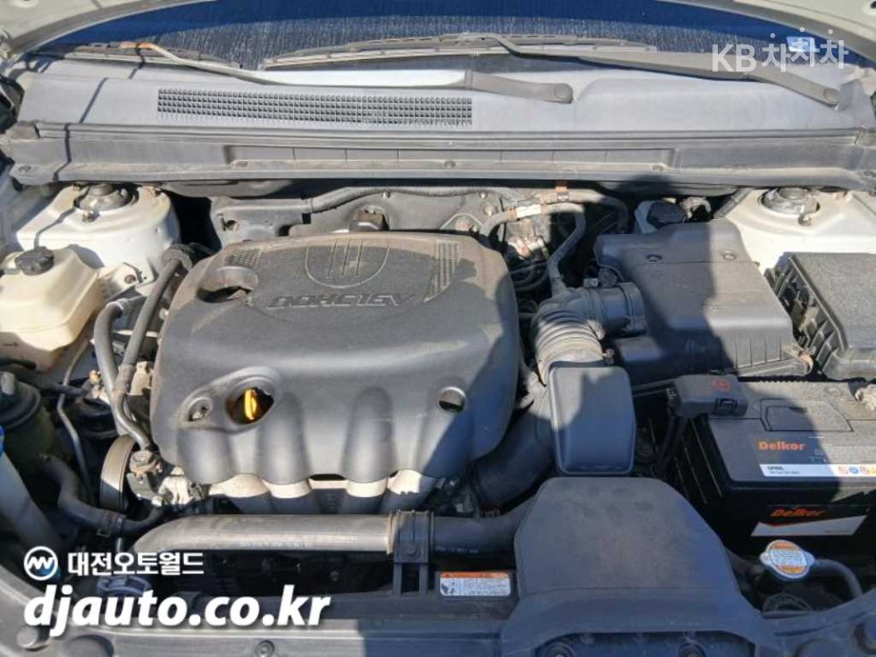 Kia Carens — miniaturë 16