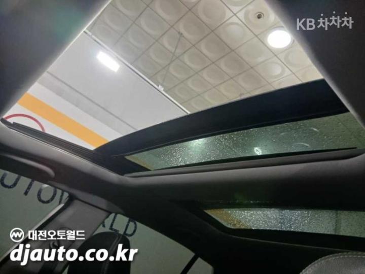 Kia K5 Hybrid Deluxe 9