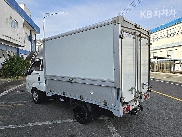 2013 - kia bongo iii