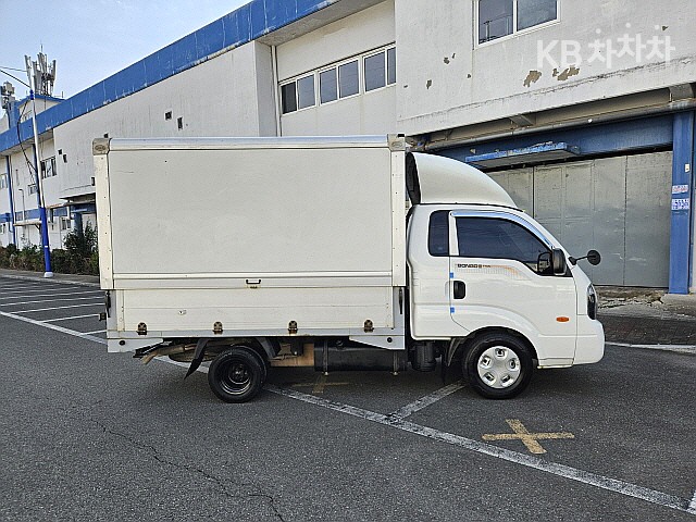 2013 - kia bongo iii