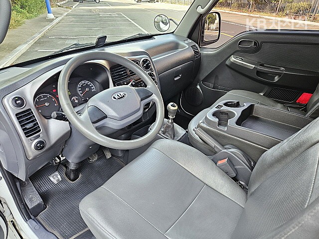 2013 - kia bongo iii