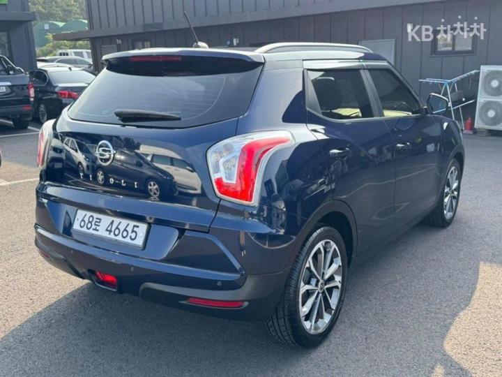 KG Mobility (Ssangyong) Tivoli Diesel LX Base Type 6