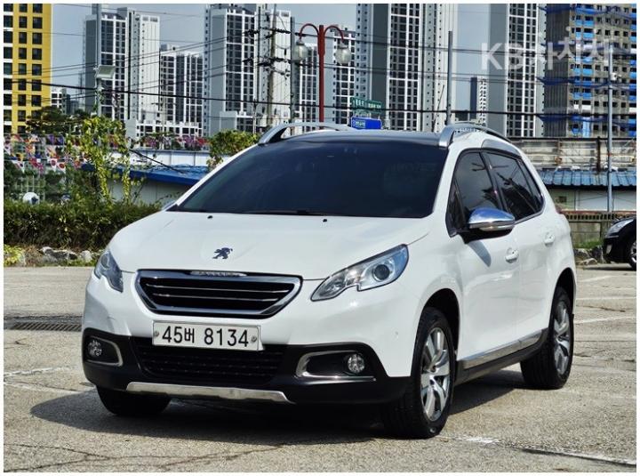Peugeot 2008 1.6 e-HDi Feline L 3