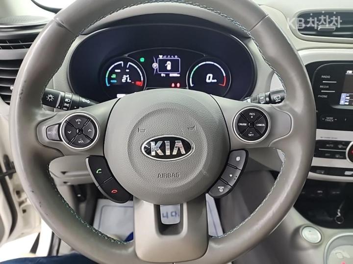 Kia Soul EV 10