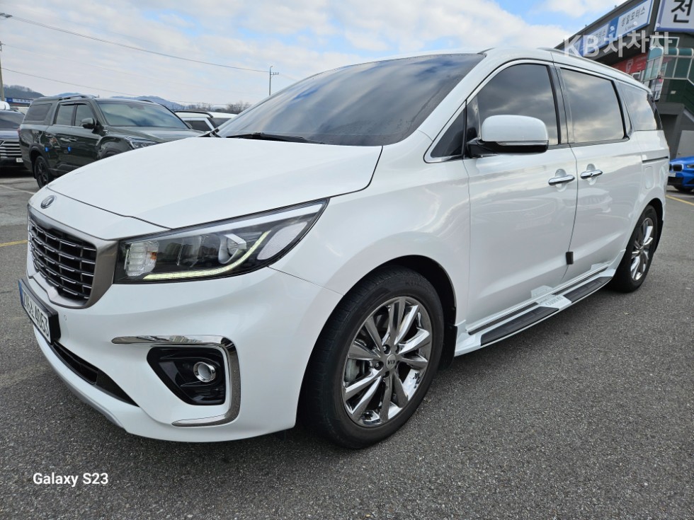 2020 - kia carnival