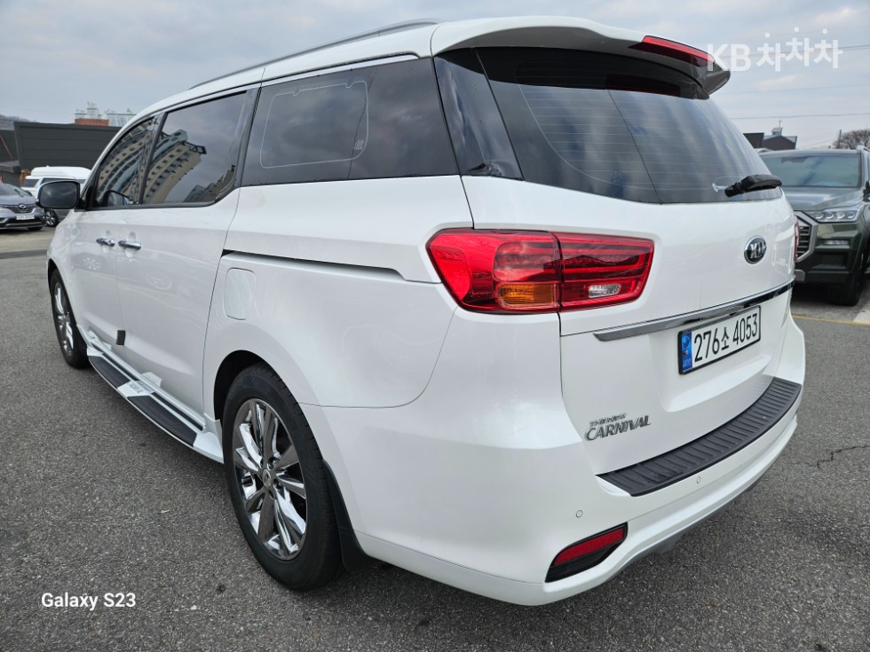2020 - kia carnival
