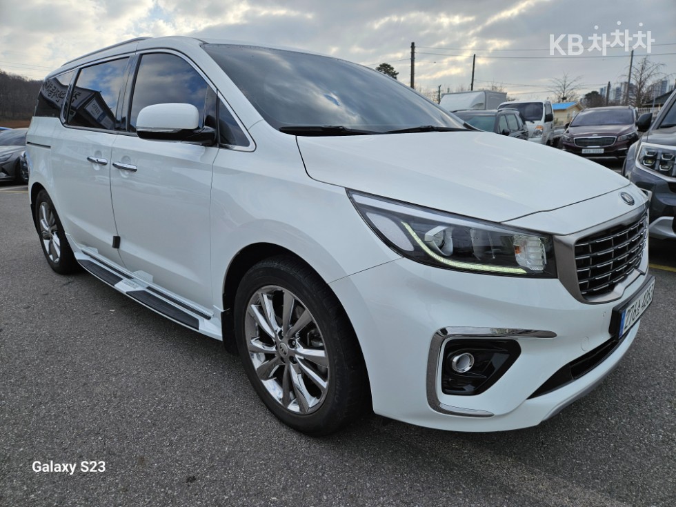 2020 - kia carnival