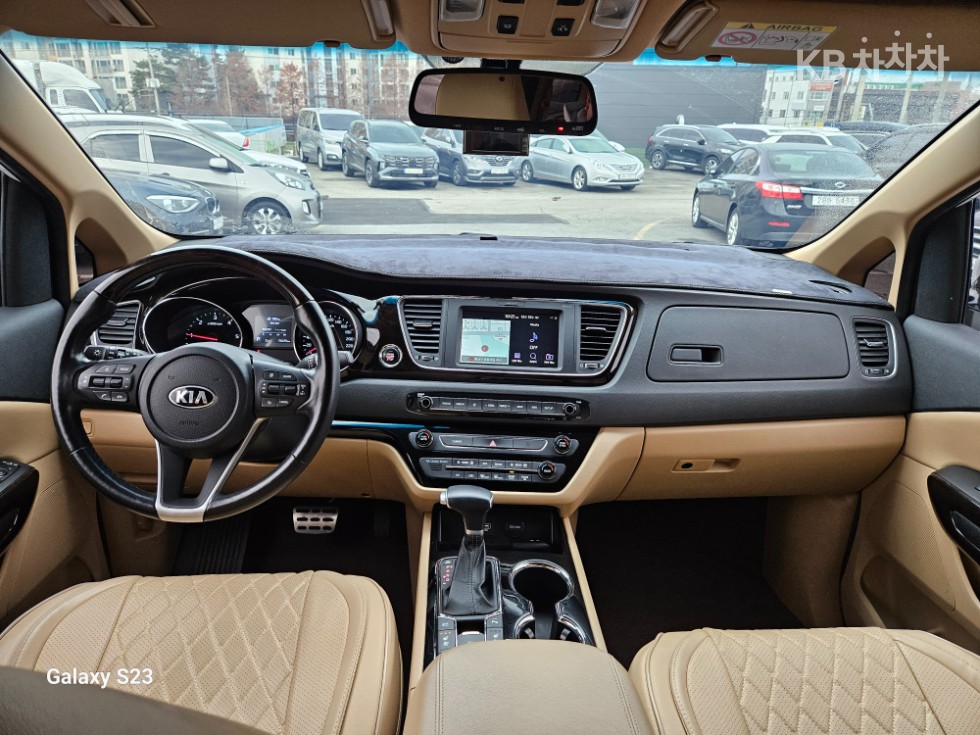 2020 - kia carnival