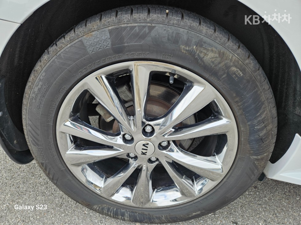 2020 - kia carnival