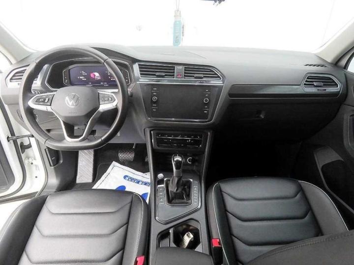 Volkswagen Tiguan 2.0 TDI Prestige - фото 10