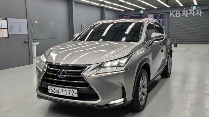 Lexus NX 300h Executive