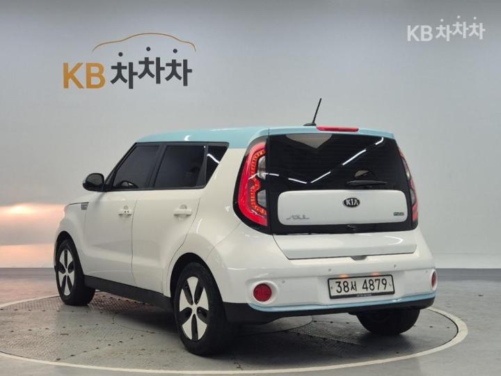 Kia Soul EV 3