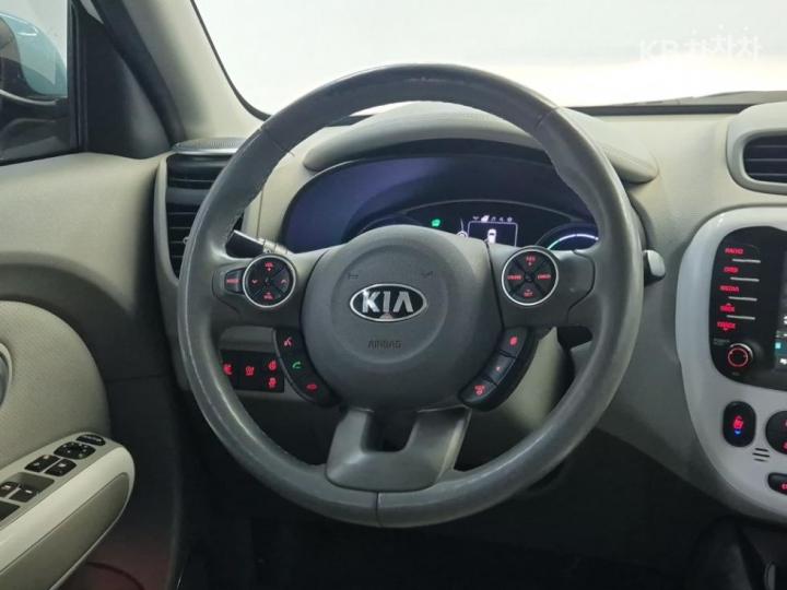 Kia Soul EV 10