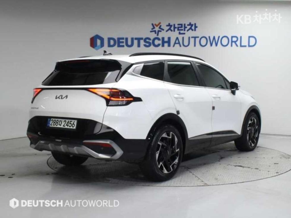 2022 - kia sportage