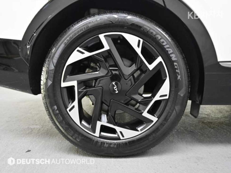 2022 - kia sportage