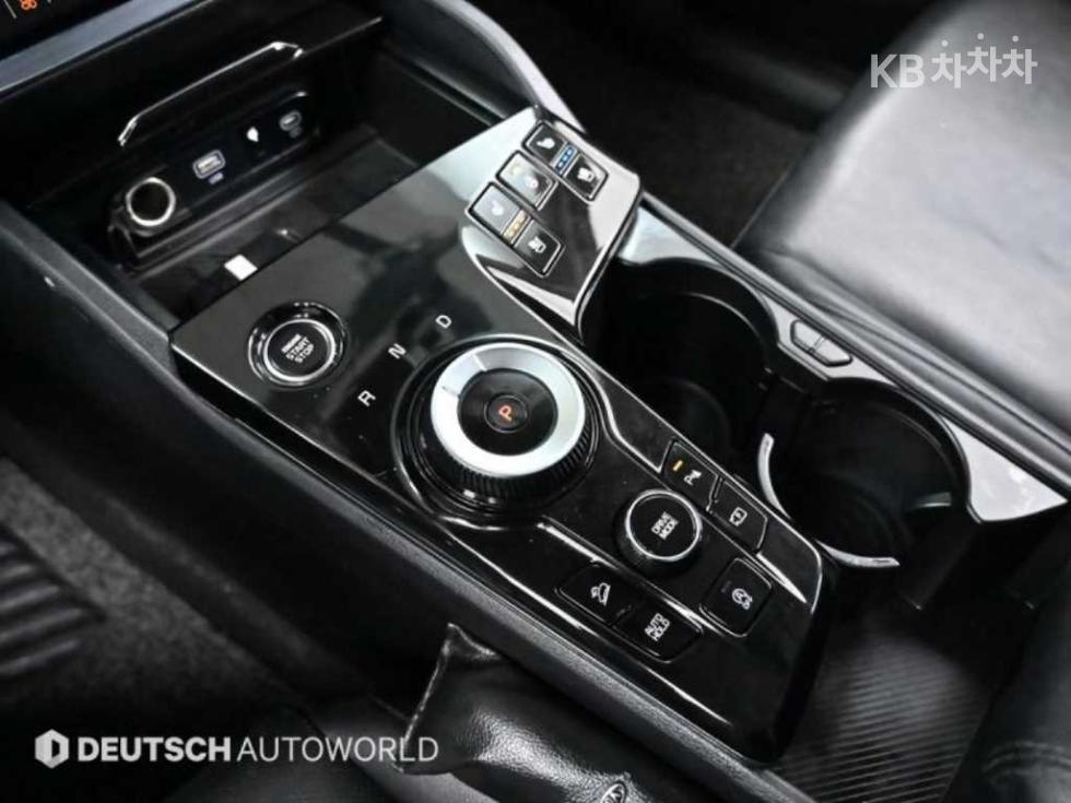 2022 - kia sportage
