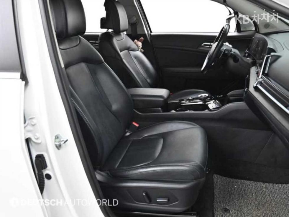 2022 - kia sportage