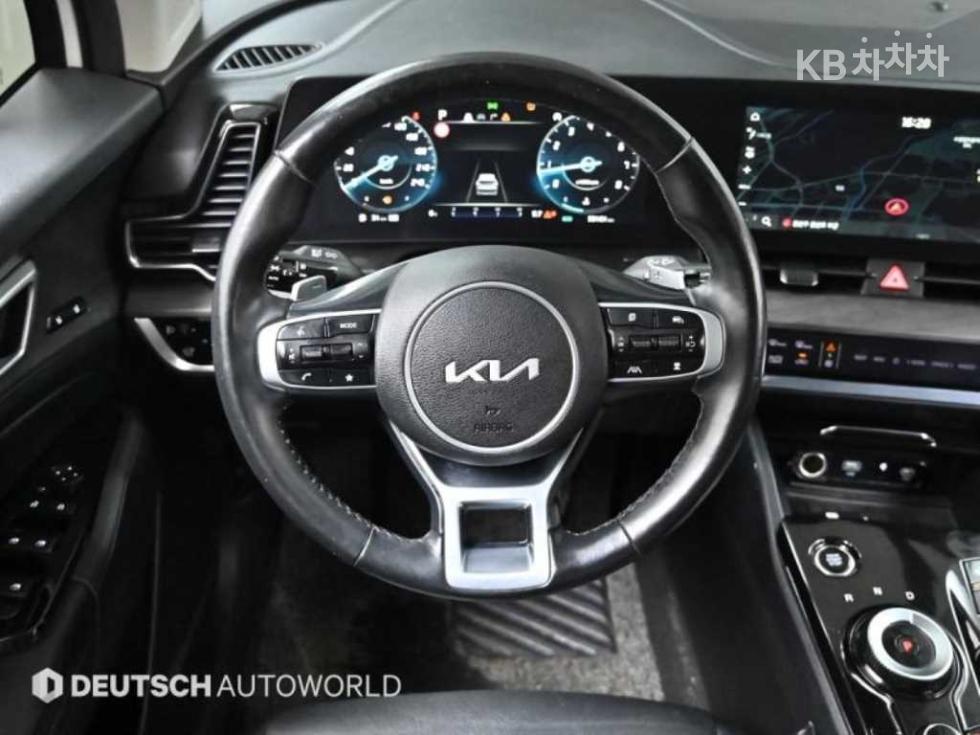 2022 - kia sportage
