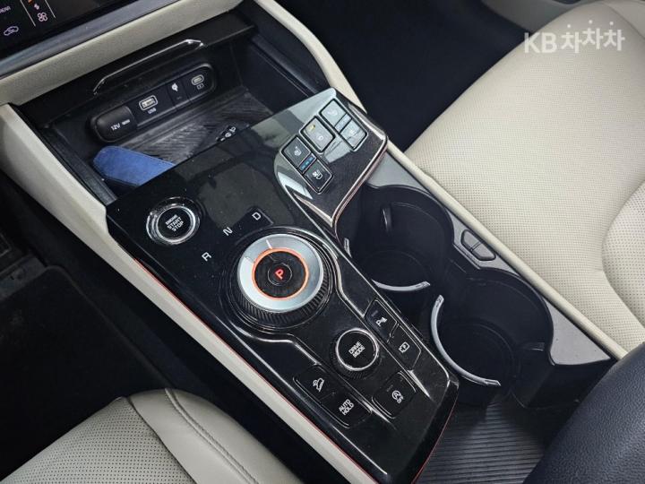 Kia Sportage The D2.0 2WD Signature 10