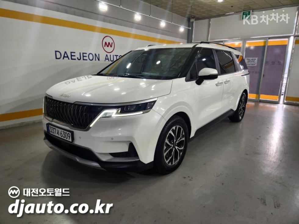 2023 - kia carnival