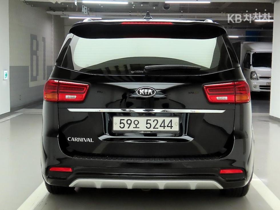 2019 - kia carnival