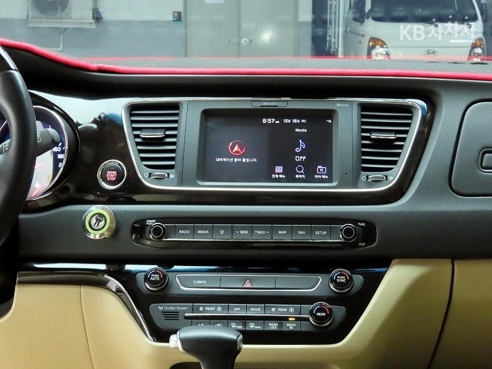 2019 - kia carnival