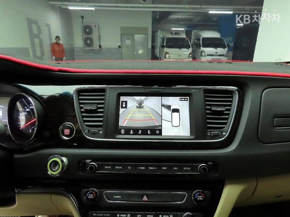 2019 - kia carnival