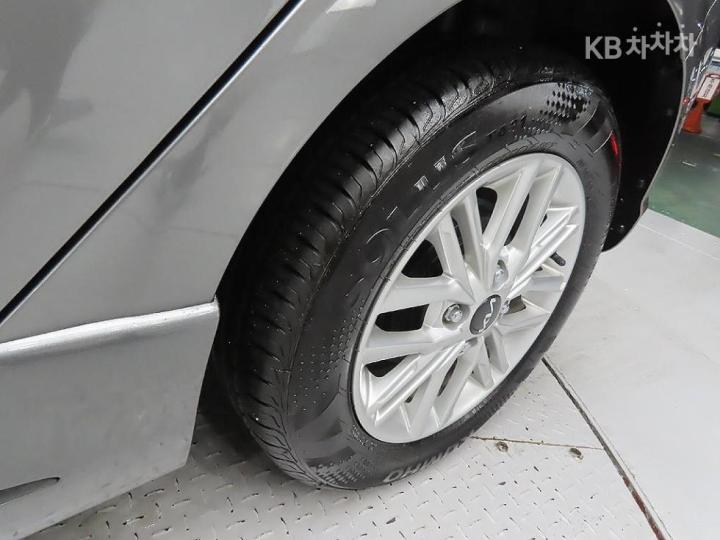 Kia Morning Urban JA 1.0 Gasoline Signature 6