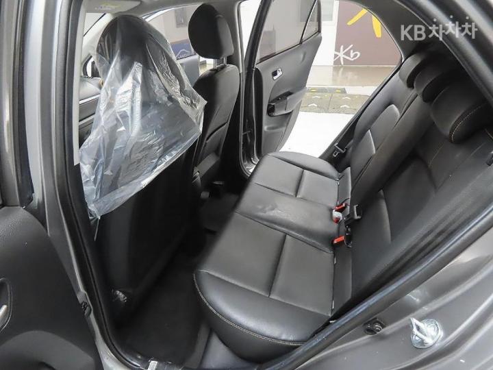 Kia Morning Urban JA 1.0 Gasoline Signature 10
