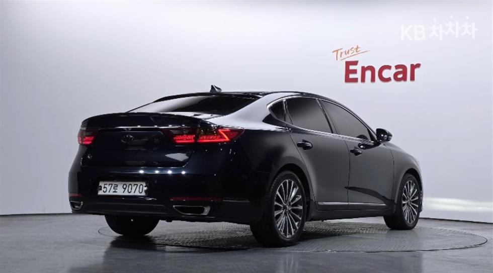 2017 - kia k7