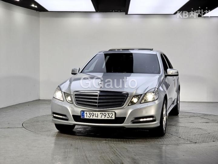 Mercedes-Benz E-Class New E200 CGI BlueEfficiency W212 2009-2013