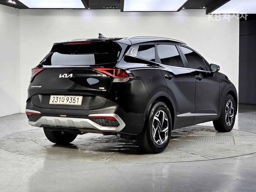 2022 - kia sportage